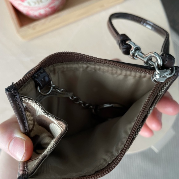 Coach Monogram card holder - Picture 3 of 3